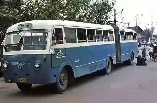 成都公交进化史,成都公交的发展史简介