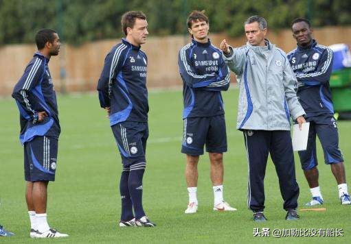 穆里尼奥与纽卡斯尔联签约,穆里尼奥接手蓝军第一战