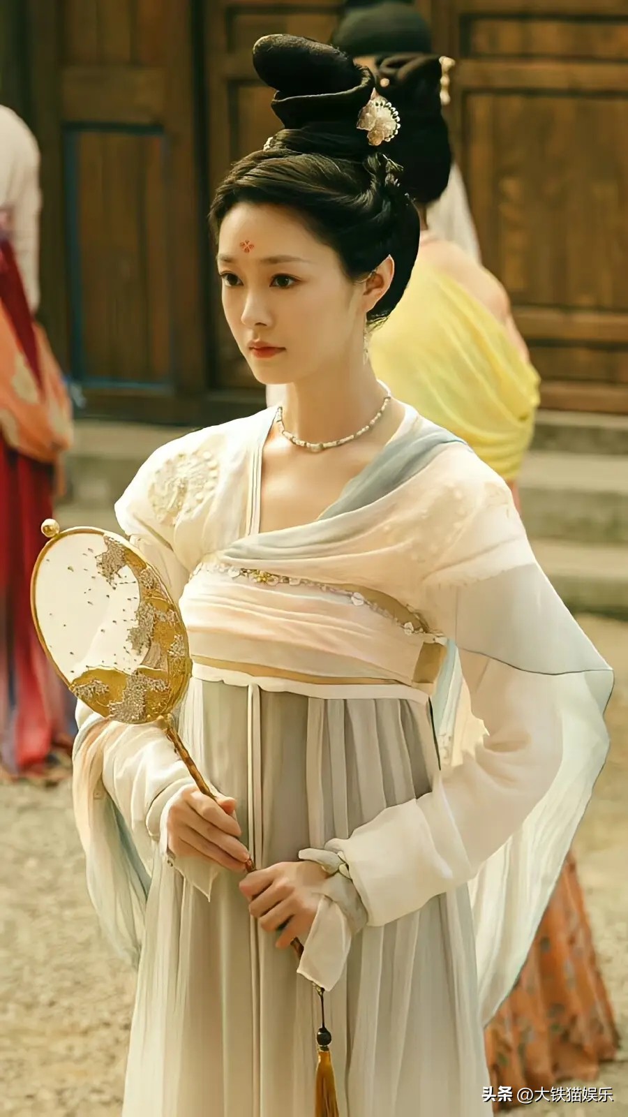 演女二抢女主风头，挑大梁却又差了点意思，这5位女星问题出在哪