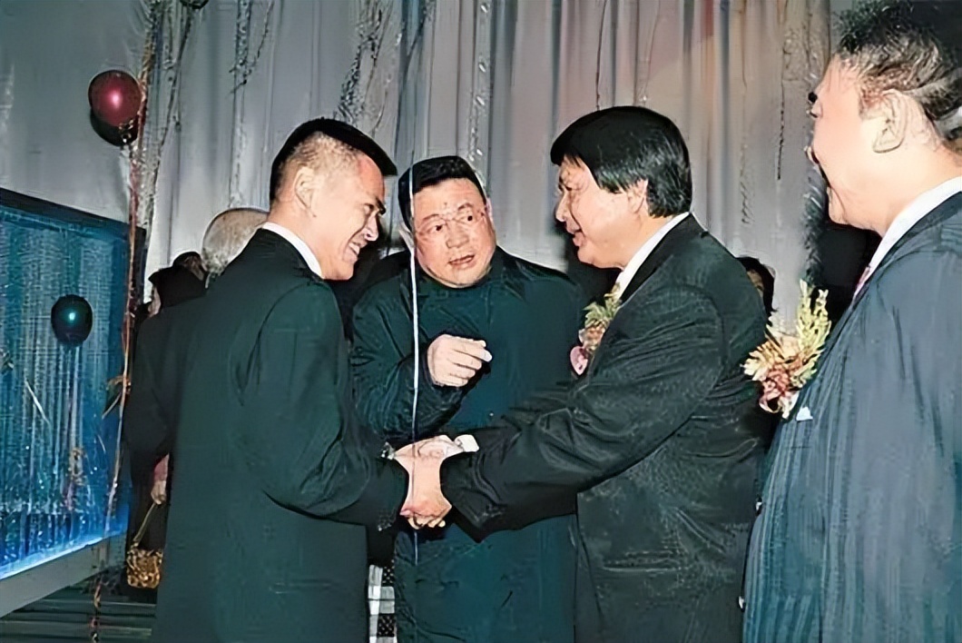 地产神童罗兆辉简历,香港地产神童罗兆辉情史