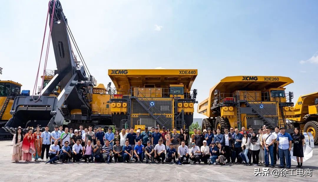 徐工xgt150000-600大国重器,徐工大型活动