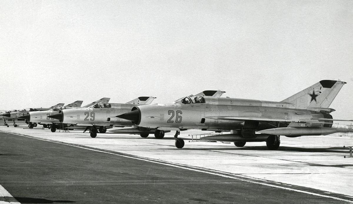 法国用人民币结算，俄媒公布法苏联手视频，中俄大门，为法国敞开