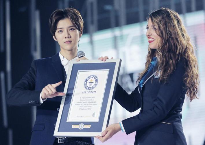 15年四大顶流鹿晗杨洋,顶流鼻祖鹿晗