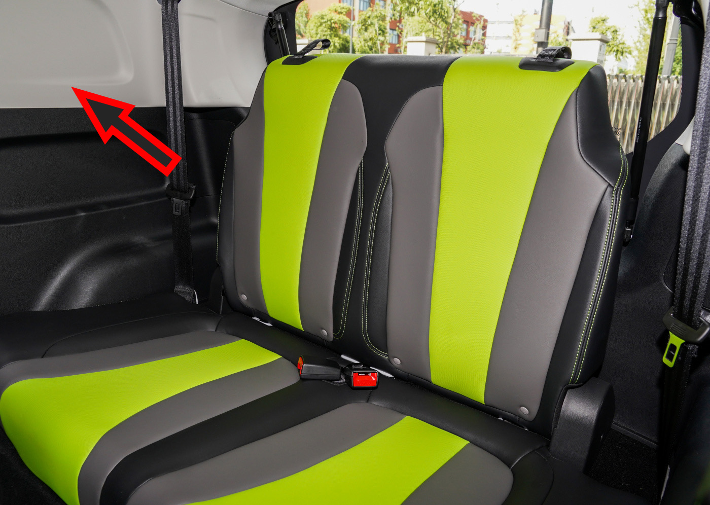 最新款的荣威三厢轿车,荣威首款国际化自主中高档轿车