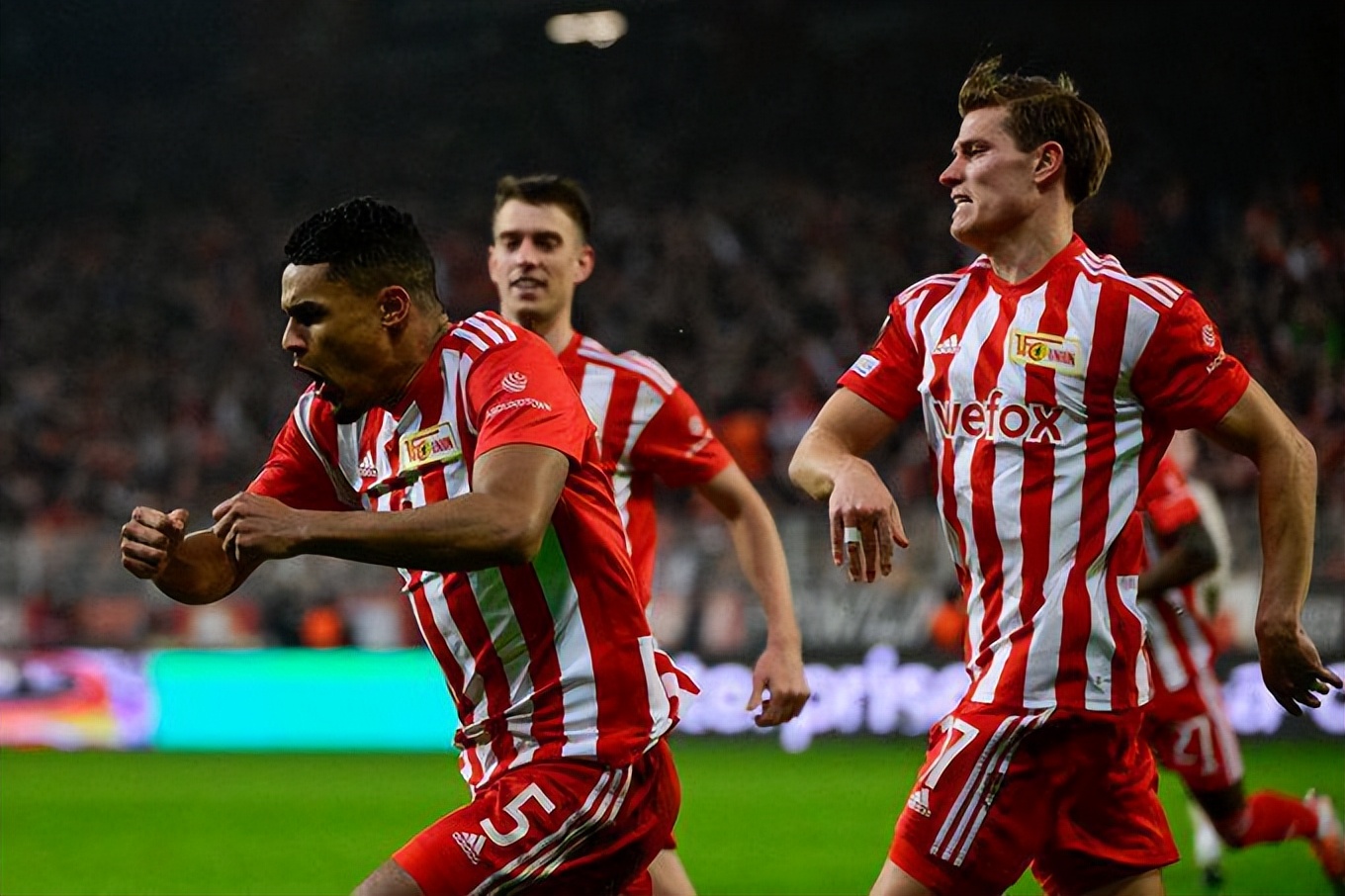 3-1晋级！最强黑马创造历史，掀翻欧冠4冠王，拜仁瑟瑟发抖