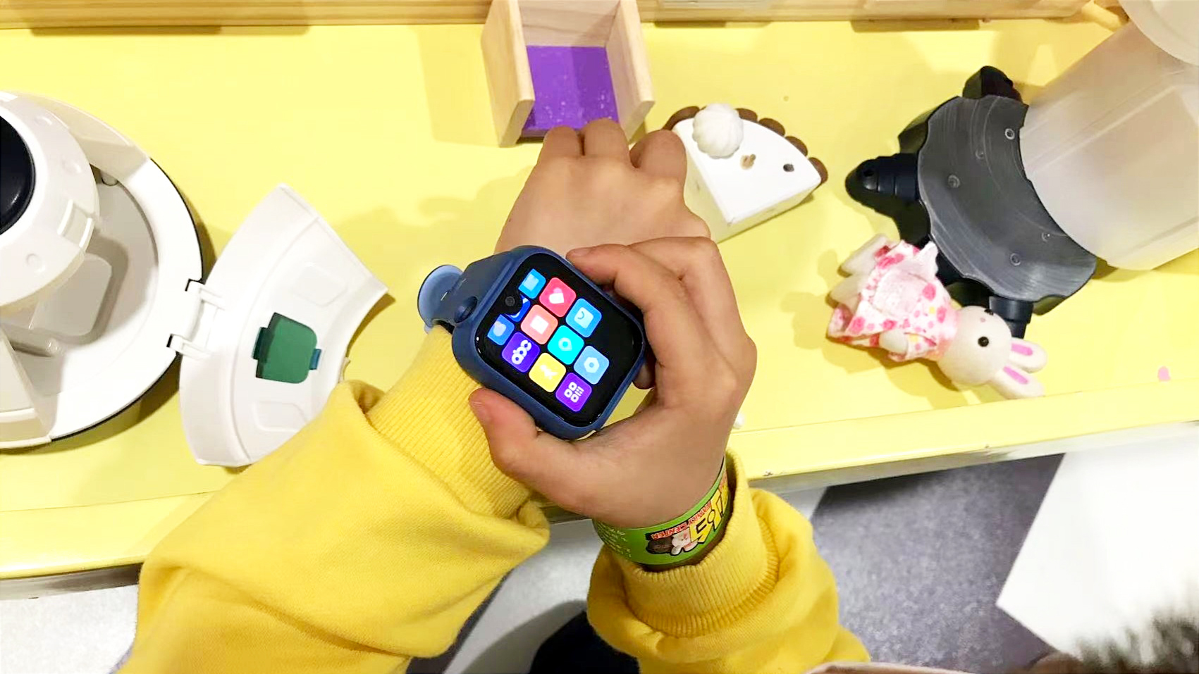 儿童手表的天花板？12重AI定位加持，米兔儿童学习手表5Pro体验