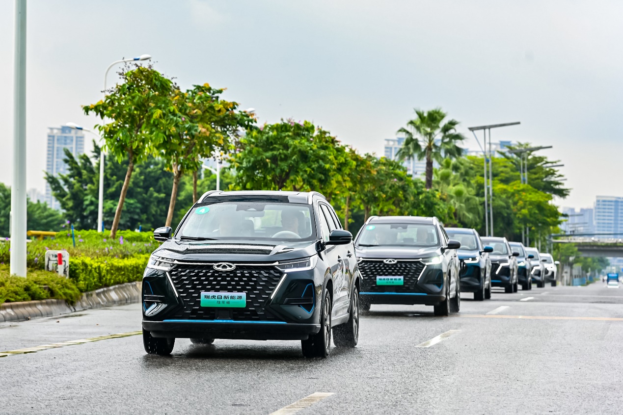 奇瑞虎八2.0七座驾驶感受,奇瑞虎7对比瑞虎8