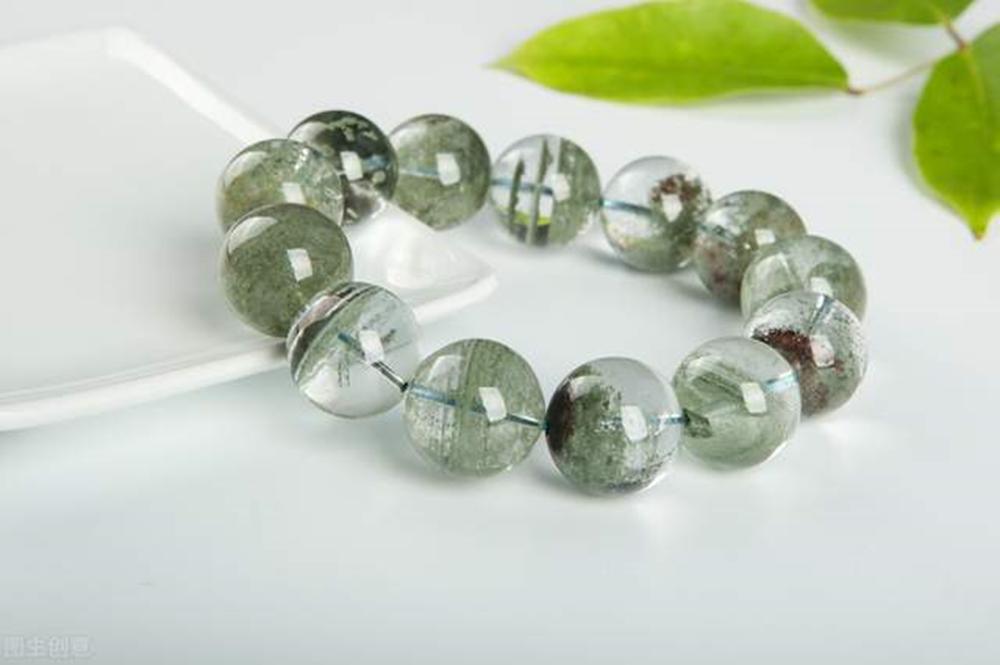 想穿一串金木水火土性质的手串,金木水火土药香手串