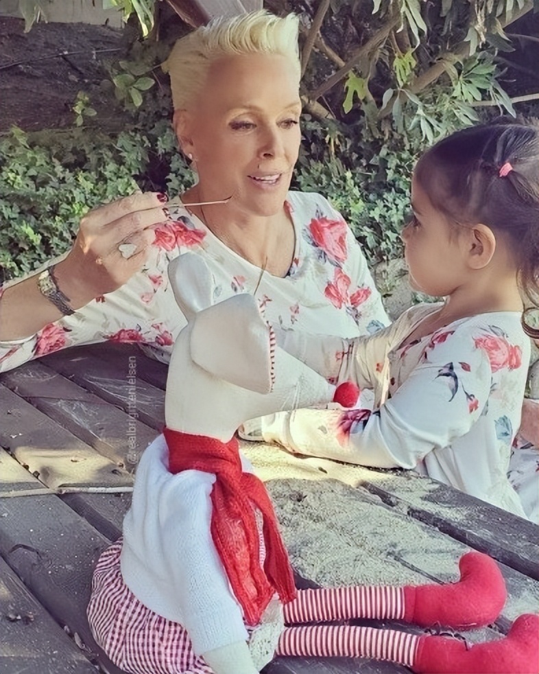 史泰龙前妻布丽吉特年轻时照片,史泰龙前妻布里吉身高多少