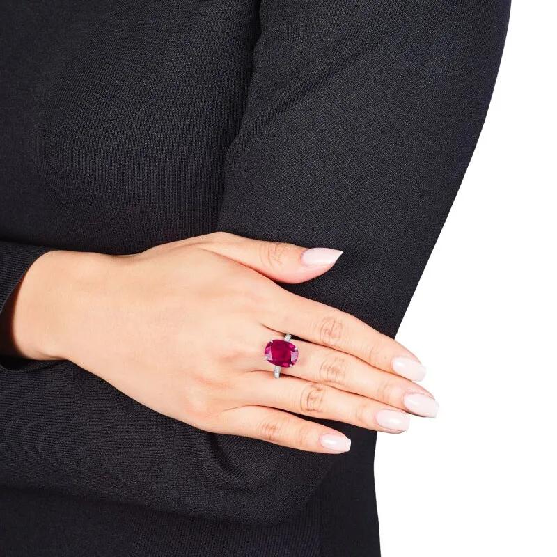 彩色宝石拍卖,最好的紫色蓝宝石拍卖价格