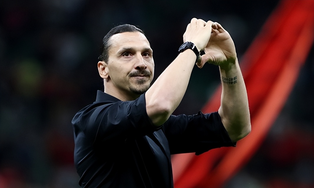 兹拉坦曼联恢复,曼联主场祝贺利桑德罗马丁内斯