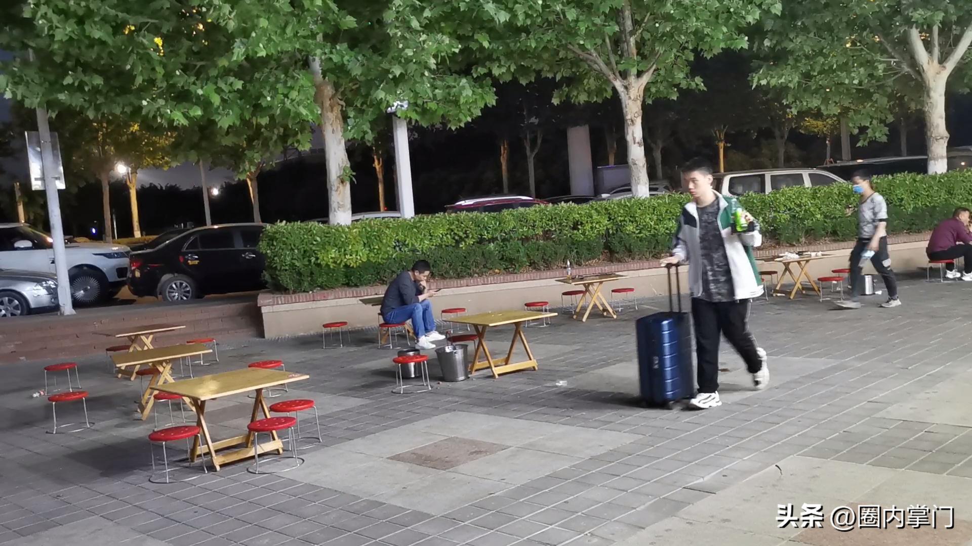 与其说都上大学了，谁回去种地，不如说何不食肉糜？