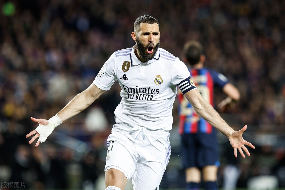 足坛现役十大人气球星,当今足坛十大前锋本泽马霸榜