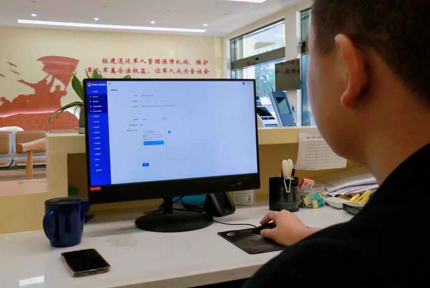 异地援助、人才回引、低息*款贷**......这省让老兵把根留住，把心留下