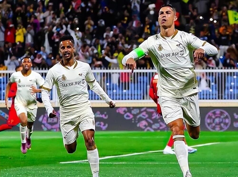 1球价值1.5亿美元！巴西队坑惨沙特豪门，内马尔重伤导致赛季报销