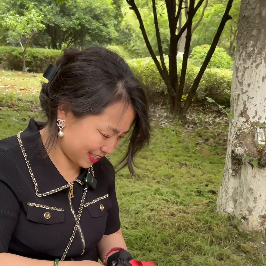 年终奖竟然发了一个爱马*仕？光看袋子一眼假！#南京回收