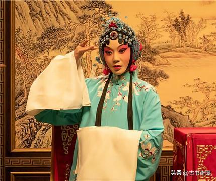 闫妮面部表情僵硬说话阴阳怪气,少年派闫妮面部怎么僵硬呢