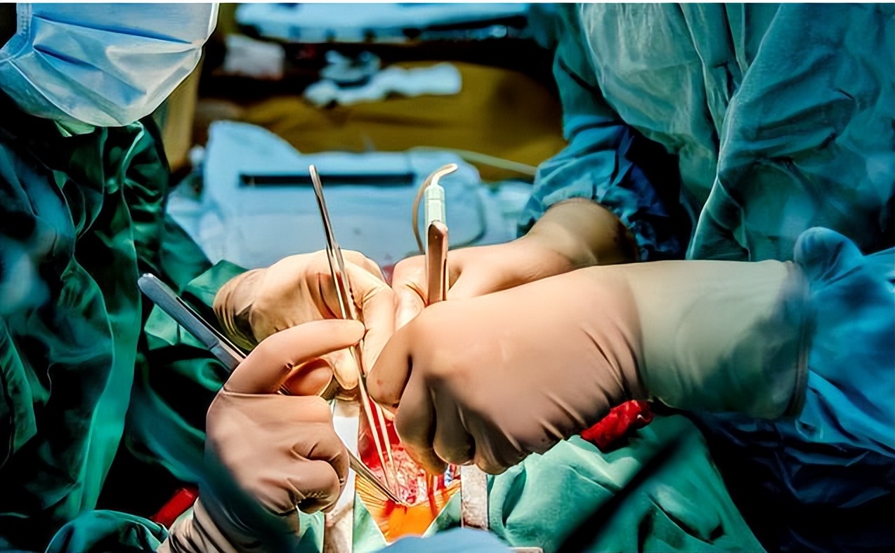 美国300斤男子减肥成功,美国900斤巨胖男子减肥