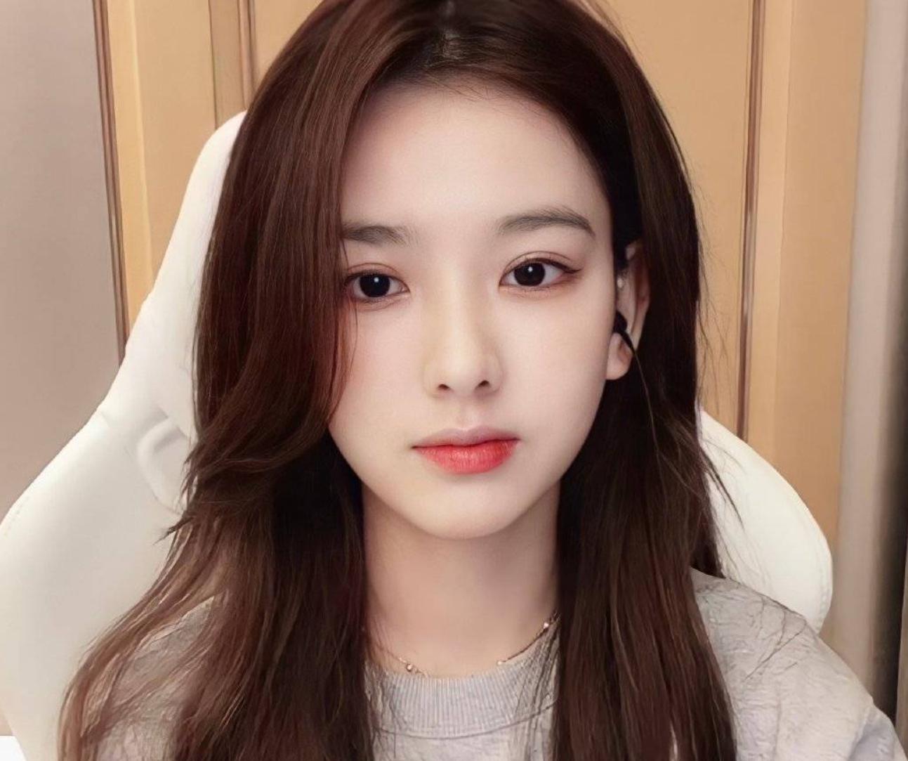 王思聪无缝衔接又换新欢？奢牌店狂买礼物讨欢心，女方撞脸孙一宁