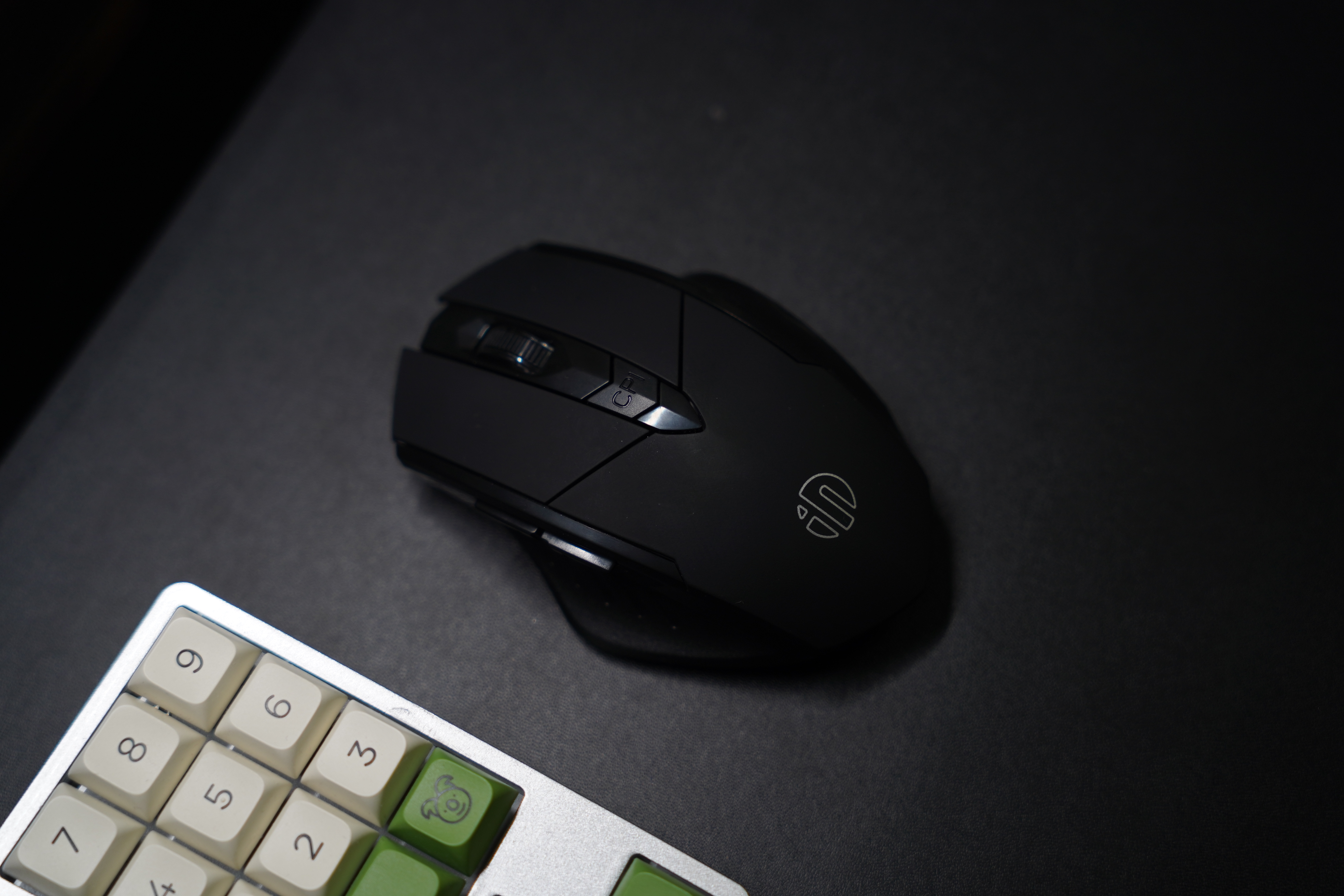 笔记本电脑必买配件推荐,笔记本电脑该买的配件有哪些