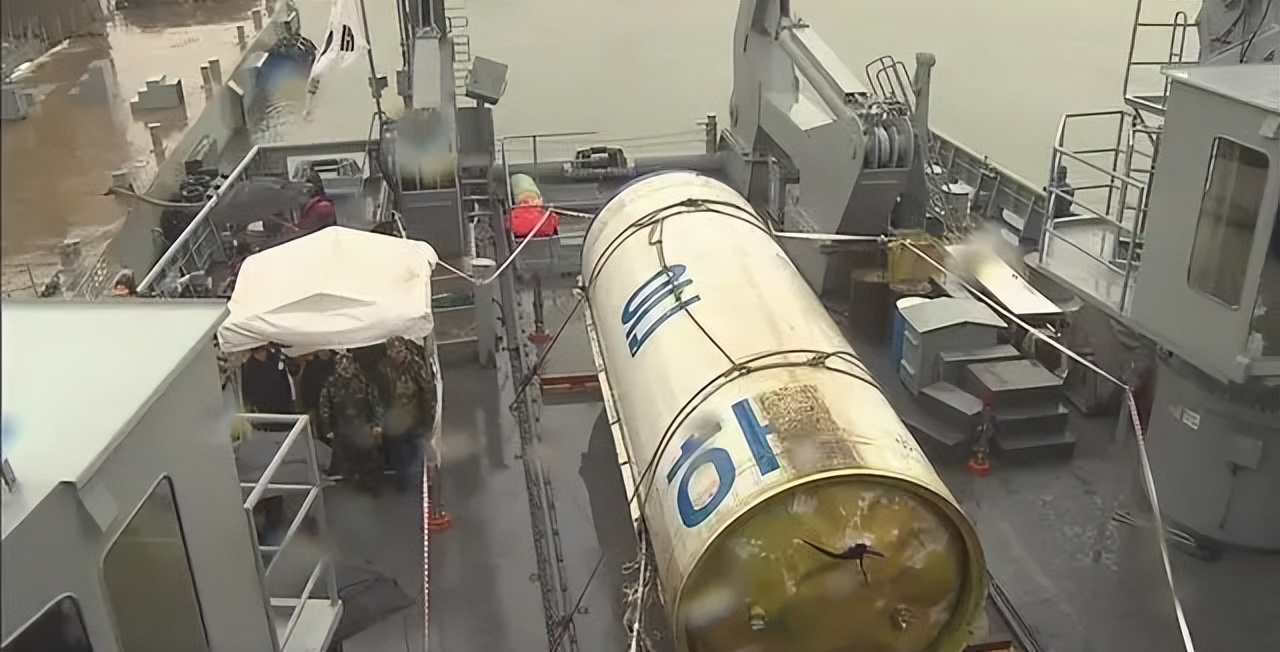 朝鲜发射火箭经过朝鲜的上空吗,朝鲜发射了三枚导弹最近新闻