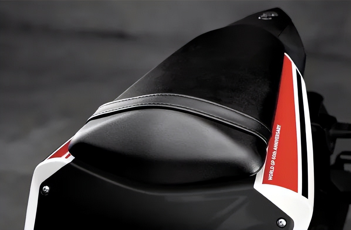 雅马哈r32023款上海发布会,雅马哈60周年祭r3