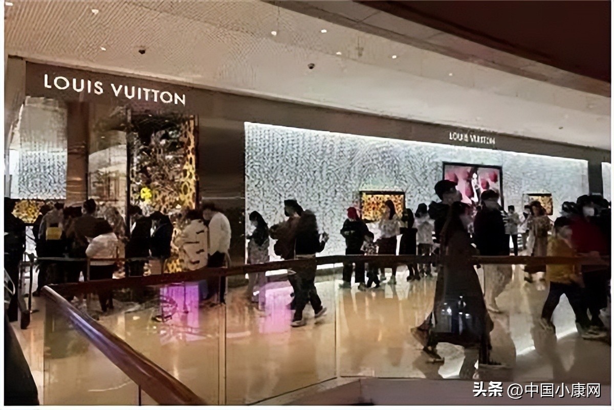 【财智头条】决心把所有美妆代购“扫地出门”？LV下个月又要涨价