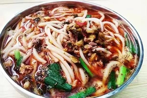 吃货们千万不要错过的昆明美食街,昆明翠湖公园附近美食街