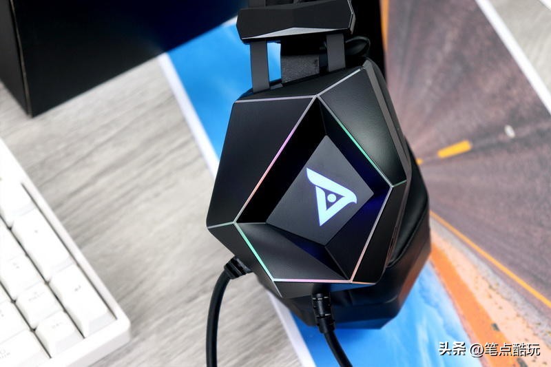 什么游戏头戴式耳机最有性价比,2022打游戏性价比高的手机