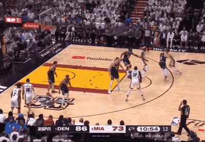 约基奇五秒背身违例,掘金24秒违例