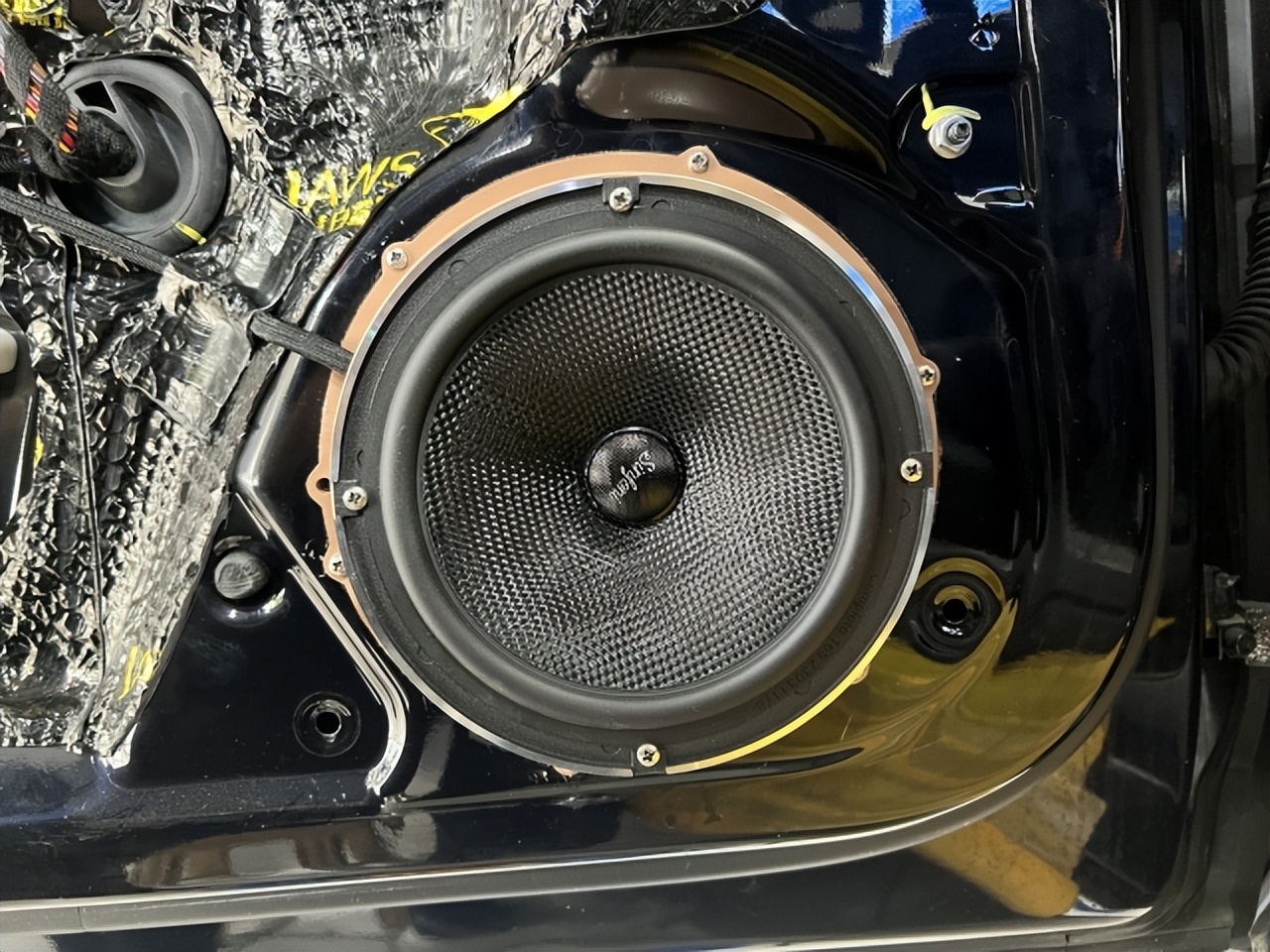 还原音乐细节！南昌大众辉昂汽车音响改装诗芬尼DS6.2两分频