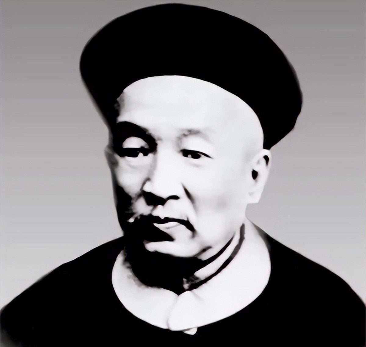 红色资本家荣毅仁:89岁在京逝世,留下4个子女,今独子身价百亿