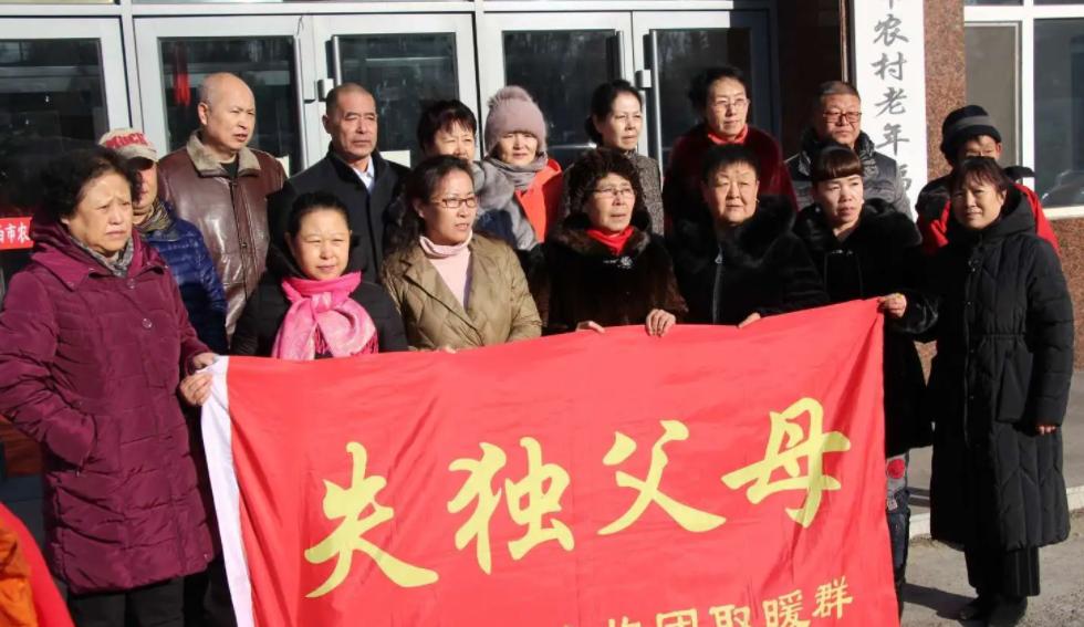 2010年失独60岁的母亲生下双胞胎,失独母亲60岁生双胞胎如今怎样