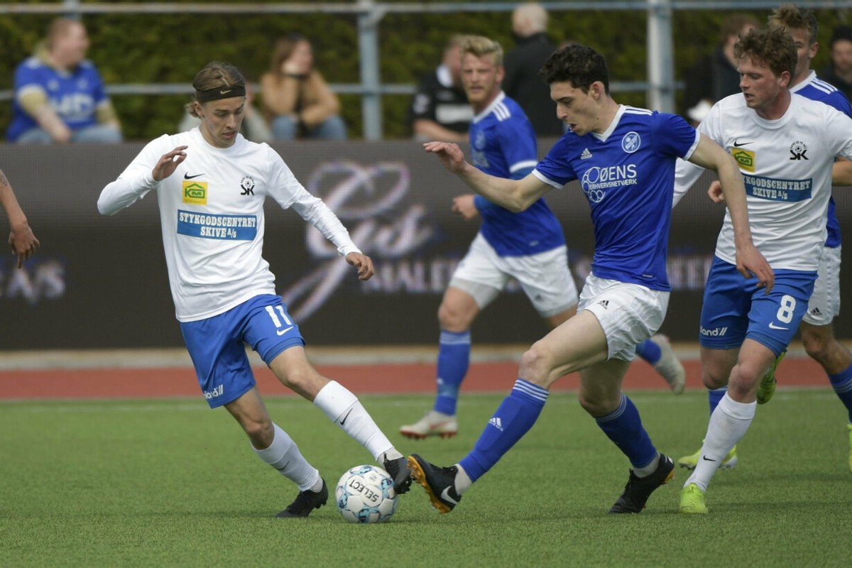 双方严阵以待,双方火力全开生怕打的不尽兴