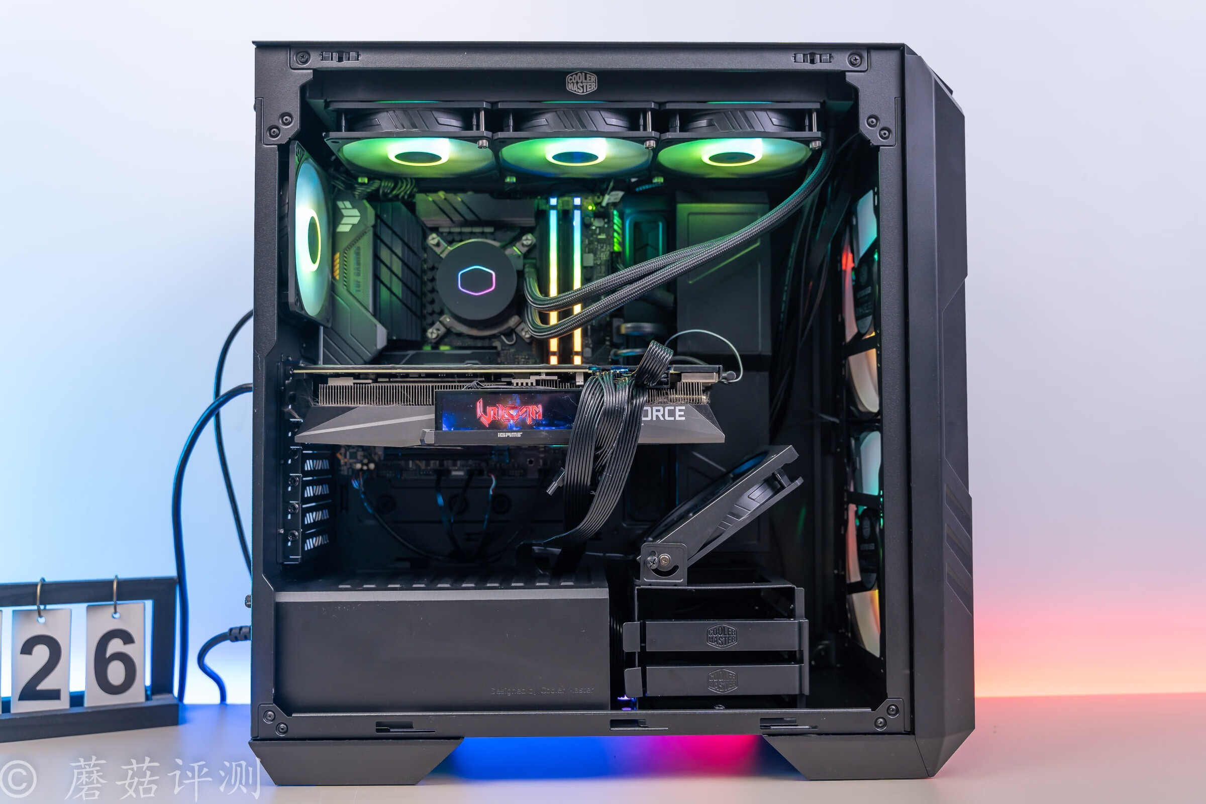 连续多日的高温，让朋友家的主机燥热难耐、更换机箱散热后获新生