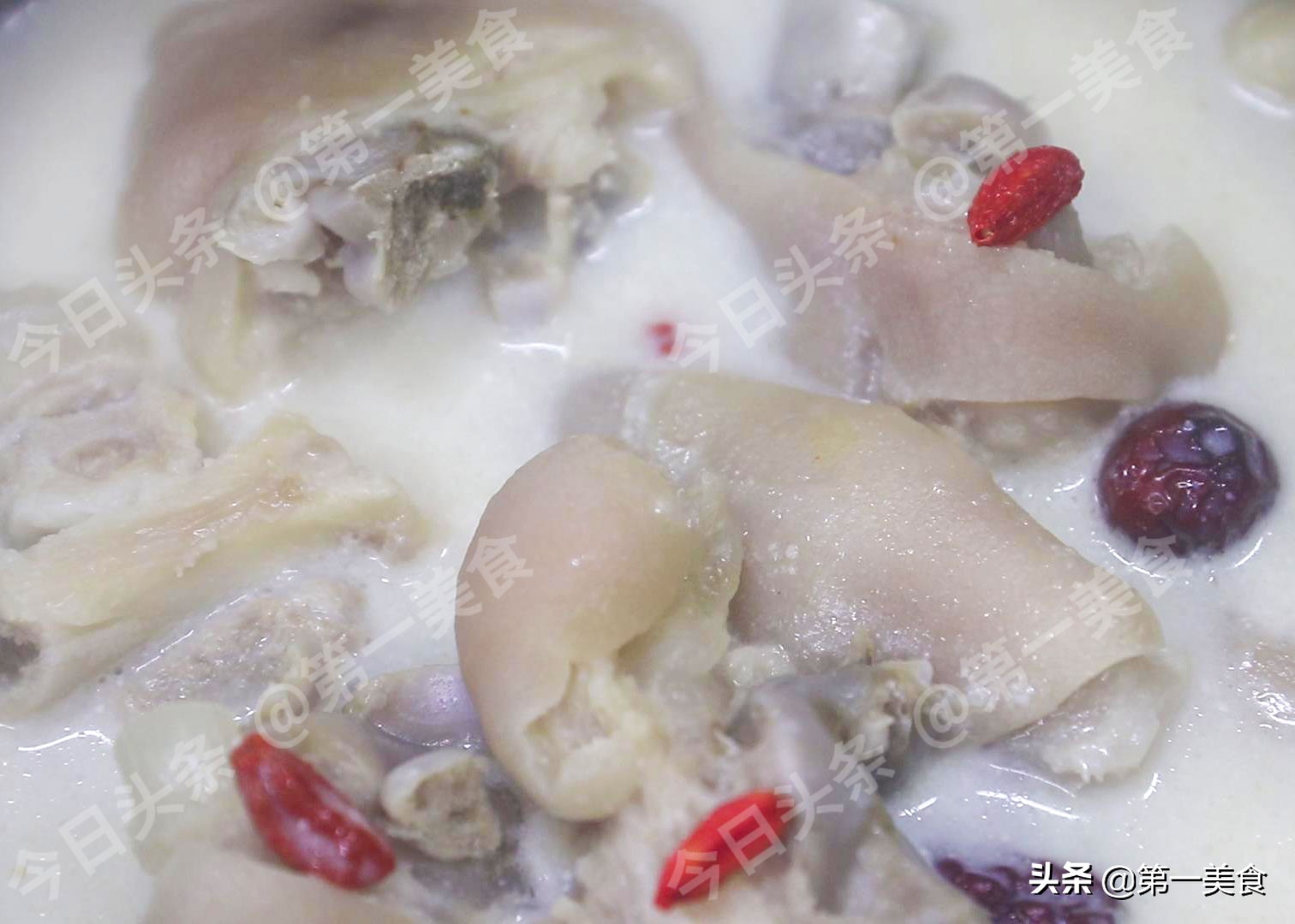 炖猪蹄怎么才软烂酥没有腥味呢,怎么炖猪蹄可以软烂香口