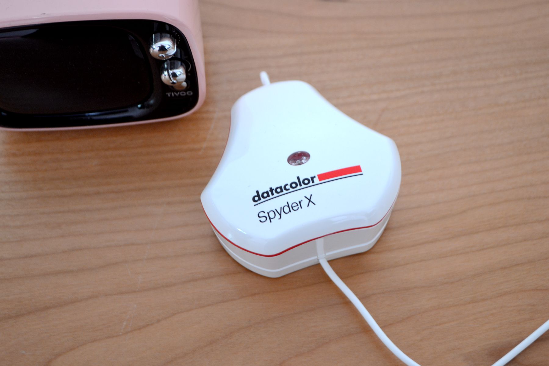 售价不足千元，显示效果媲美万元级，目前质价比最高的4K显示器