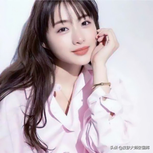 下颌线真的可以后天练出来吗,下颌线可以通过健身练出来吗