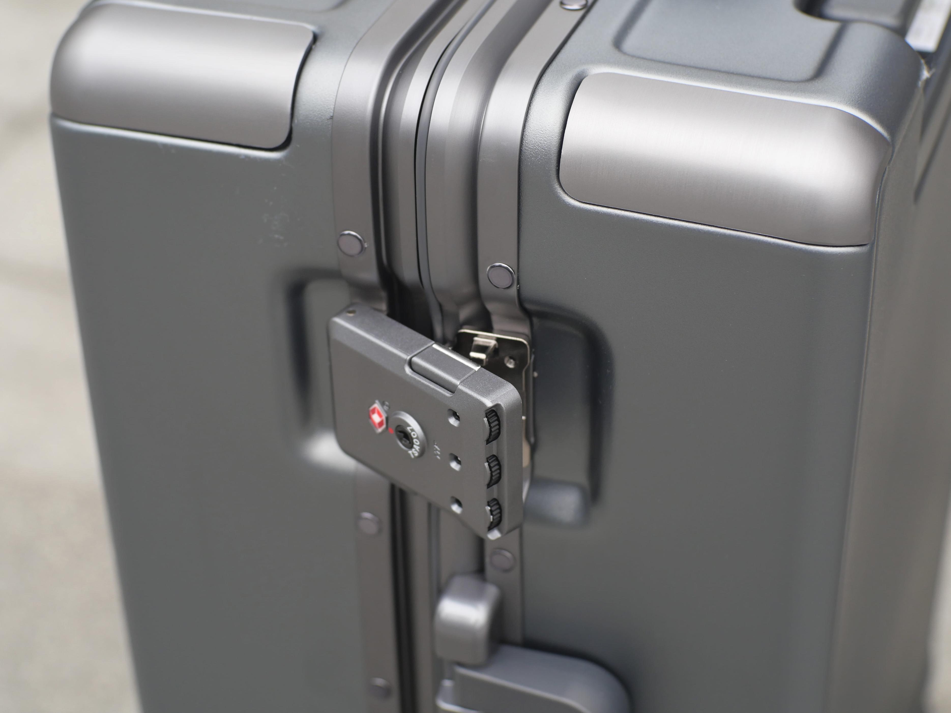 长途旅行买什么旅行箱好,旅行时如何选择合适的旅行箱