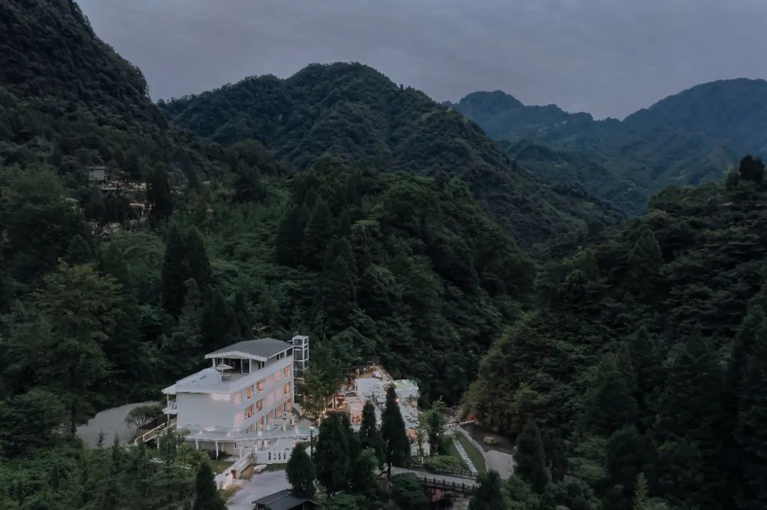 特色民宿受热捧,被疫情耽误的民宿