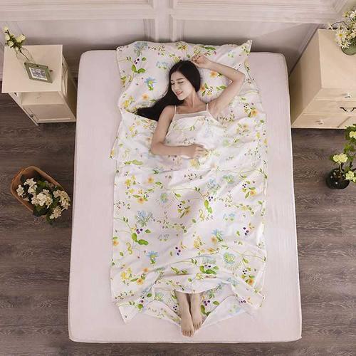 旅游行李箱女生必带物品,旅游推荐小行李箱易携带