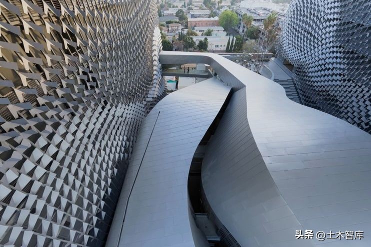 住宅铝板幕墙设计案例,铝板幕墙为什么豪宅这样设计