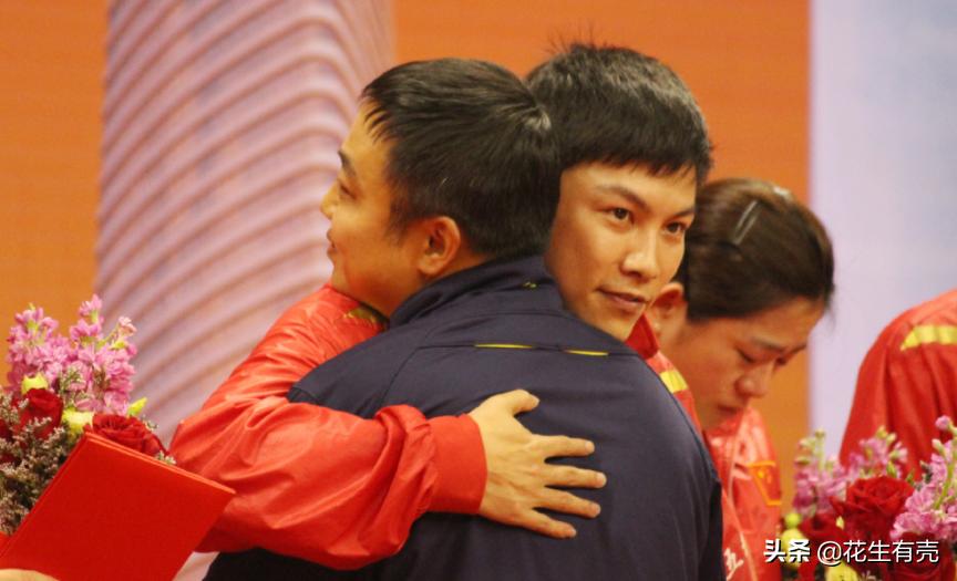 19年王楚钦看孙颖莎打球,陈玘刘国梁评价