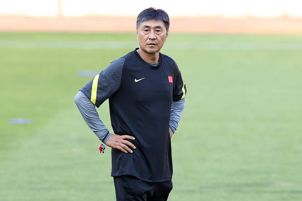 中国足球始终未能跻身世界杯舞台,中国足球队有没有拿过国际冠军