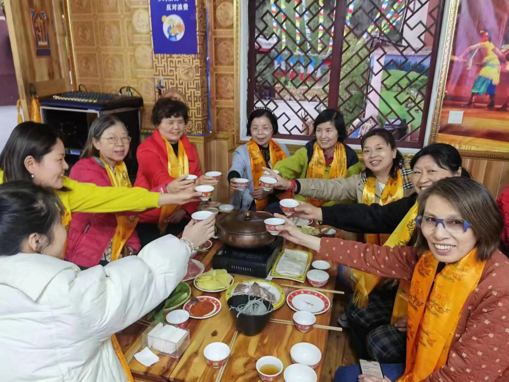 保险公司免费泰国游,保险公司组织免费旅游敢去吗