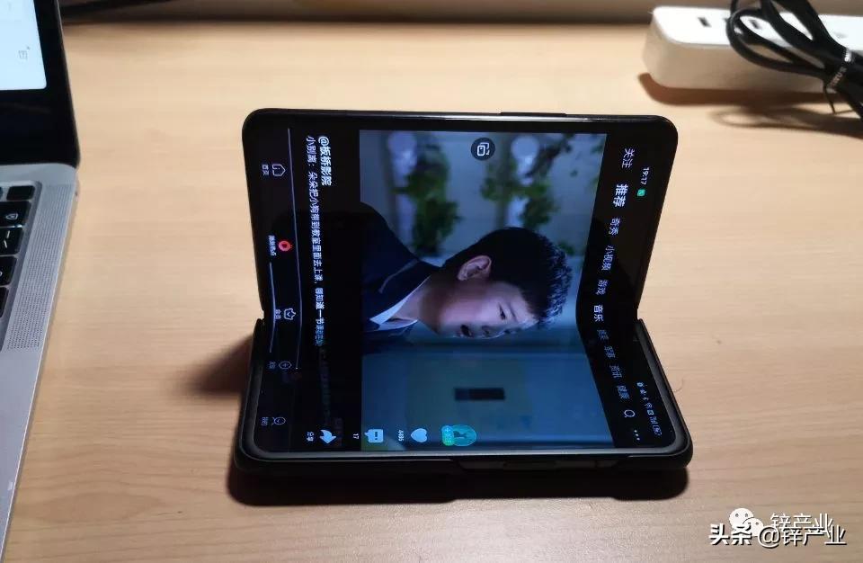 oppo折叠机x2021,oppo手机最新款折叠屏体验