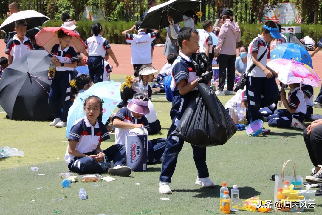 鄂尔多斯足球比赛视频小学,学校开展足球联赛简讯