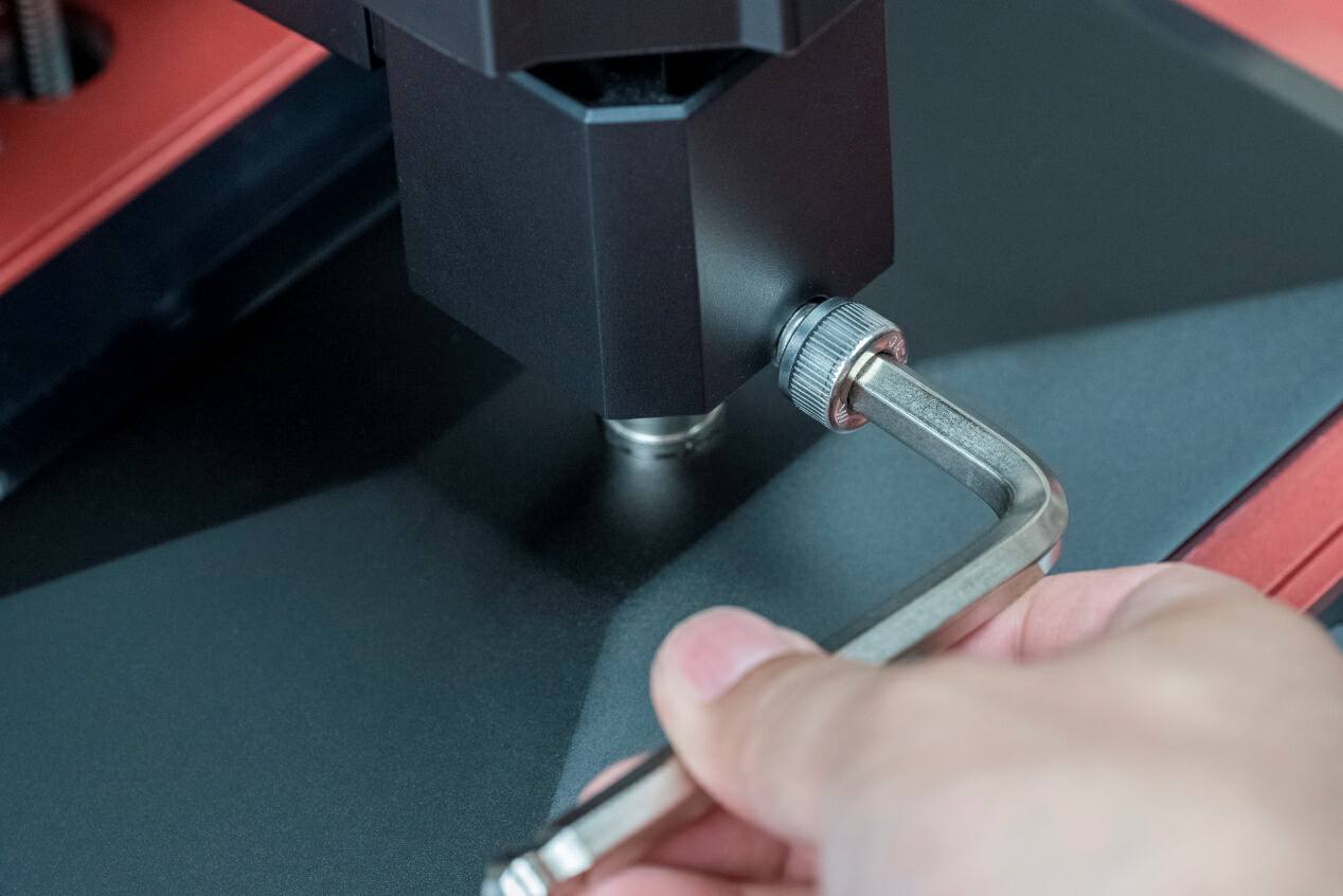 为了老头环雕塑连肝48小时,ELEGOOSaturn3光固化3D打印机评测