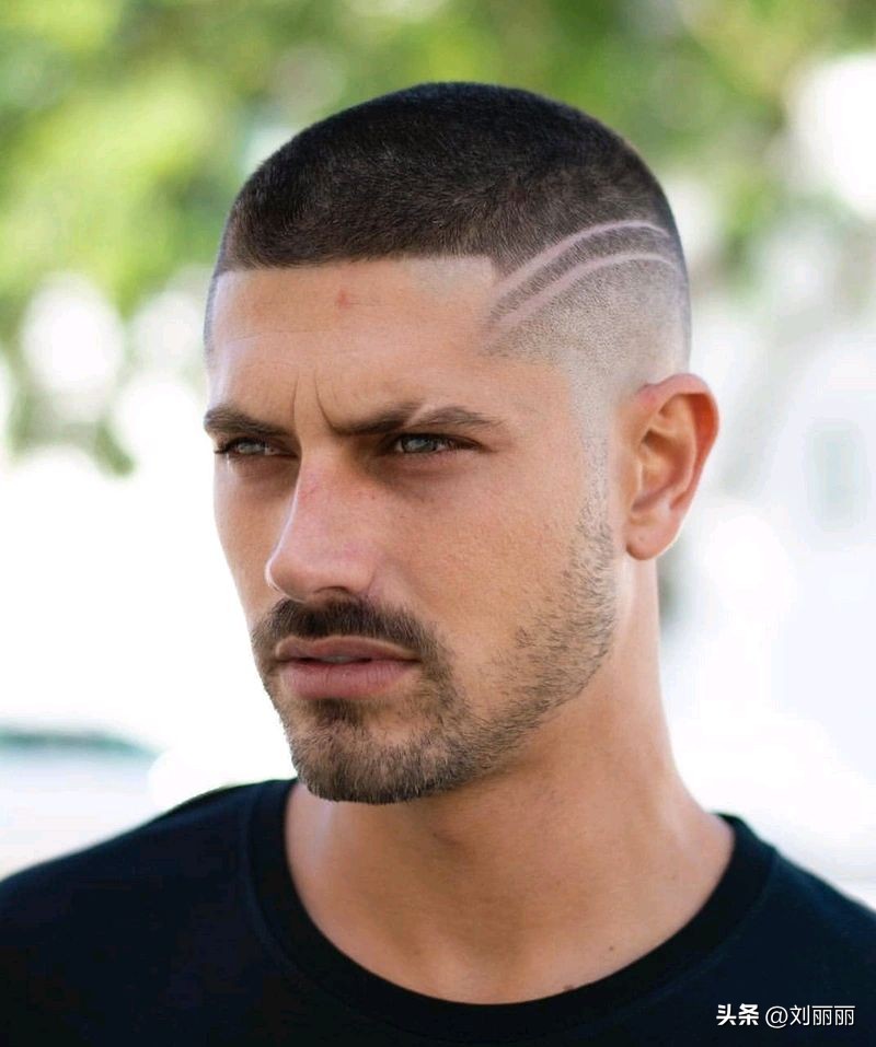 男士短发型2021流行发型国字脸,2022年精选帅气男士发型100款