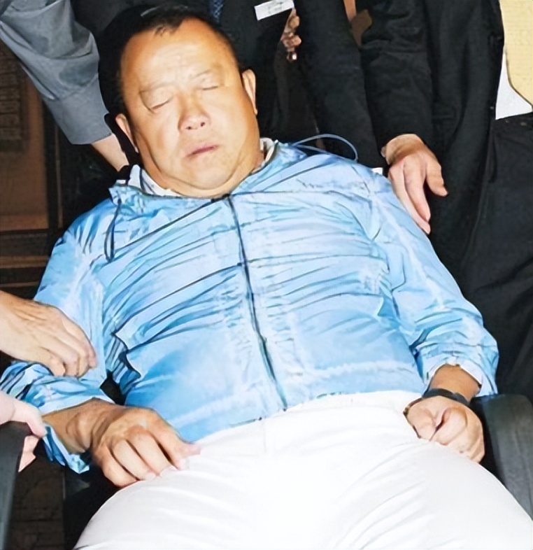 曾志伟救场事件,名和利救不了刘涛